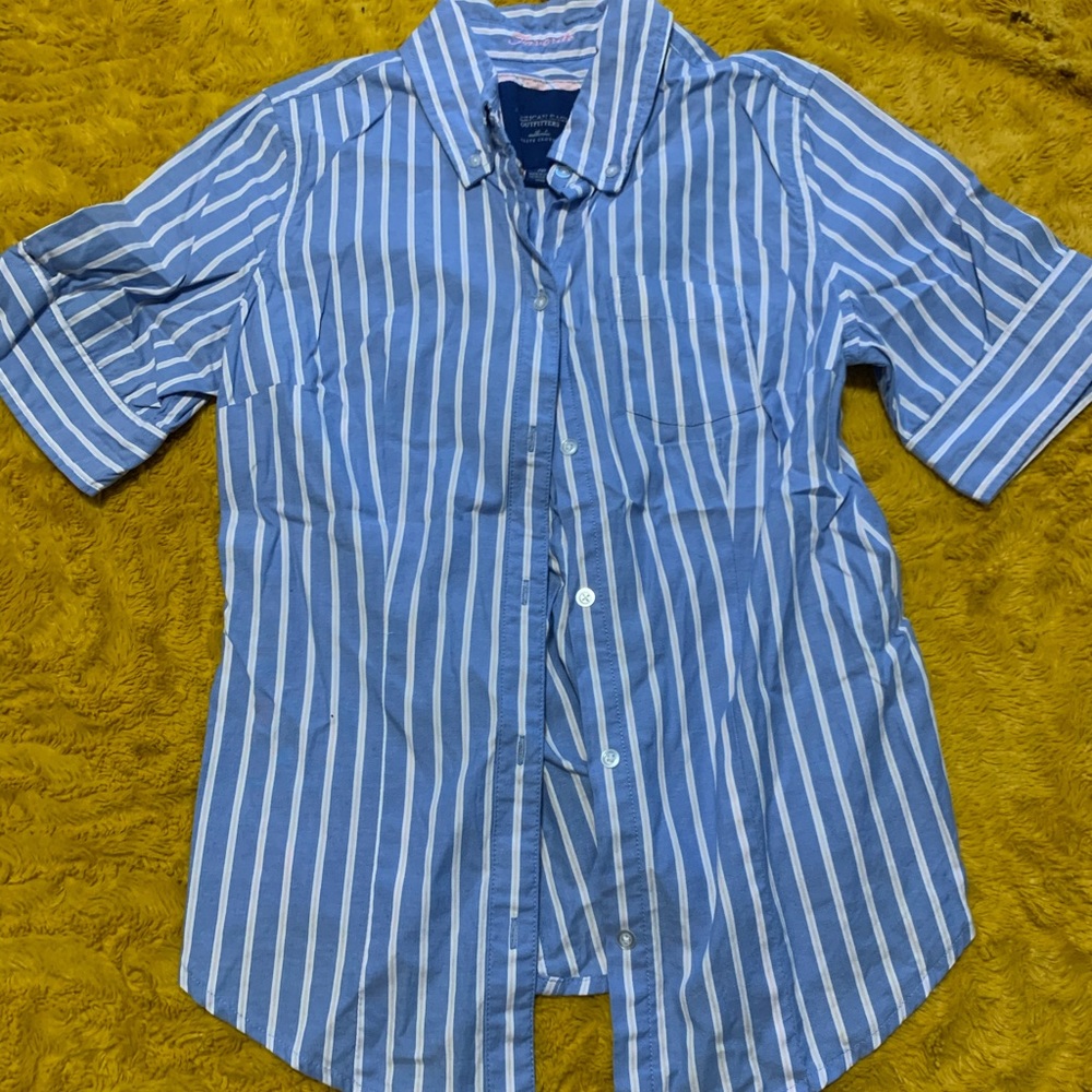 ✨3 for 20✨American Eagle short sleeve button up